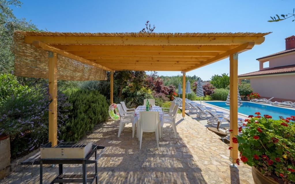 Villa Franka 113 Basanija Exterior photo