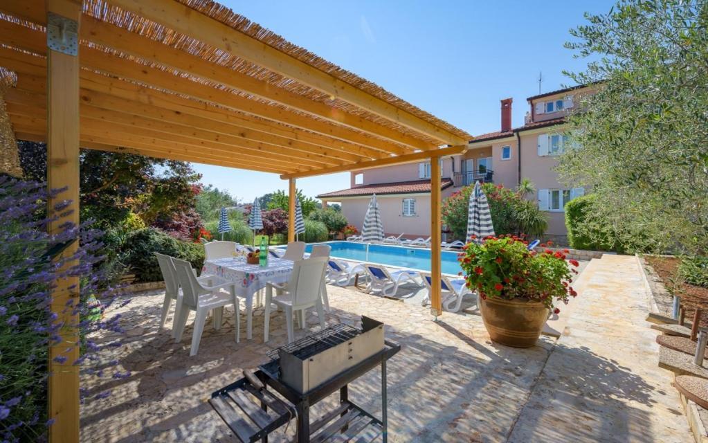 Villa Franka 113 Basanija Exterior photo